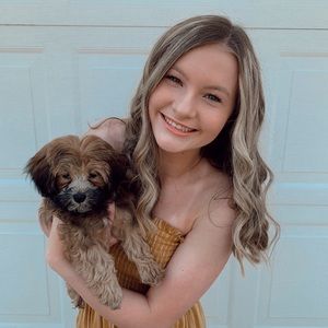 Meet your Posher, Brenna